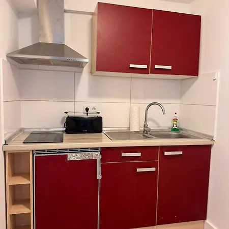Apartment Zentrale 2-zimmer *